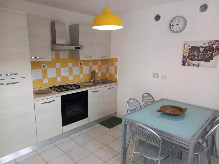 Immagine 2 di Villetta a schiera in affitto  a La Spezia