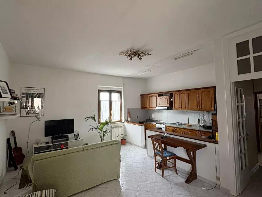 Immagine 3 di Appartamento in vendita  a Campiglia Marittima