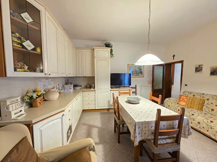 Immagine 10 di Porzione di casa in vendita  a Santa Maria A Monte