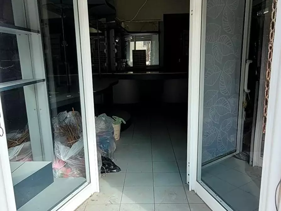 Immagine 6 di Negozio in affitto  a Pisa