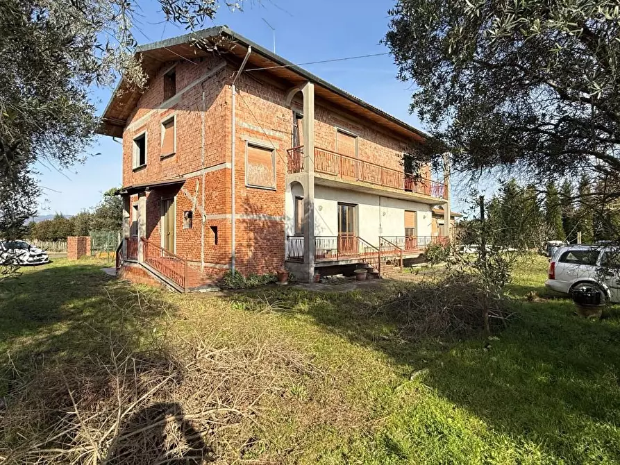 Immagine 5 di Casa colonica in vendita  a Ponte Buggianese