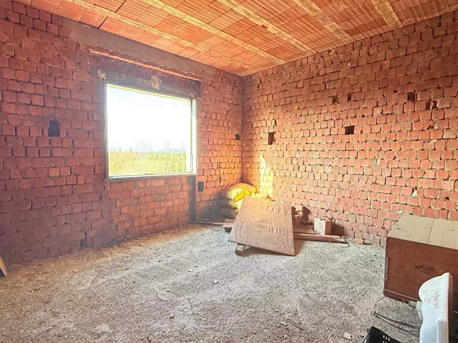 Immagine 45 di Casa colonica in vendita  a Ponte Buggianese