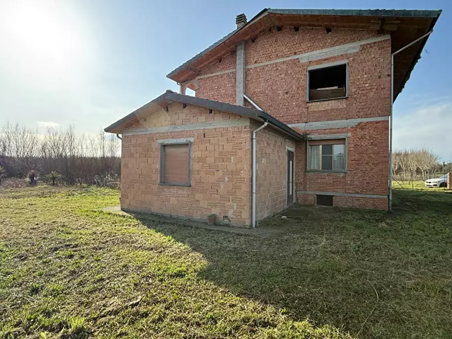 Immagine 13 di Casa colonica in vendita  a Ponte Buggianese