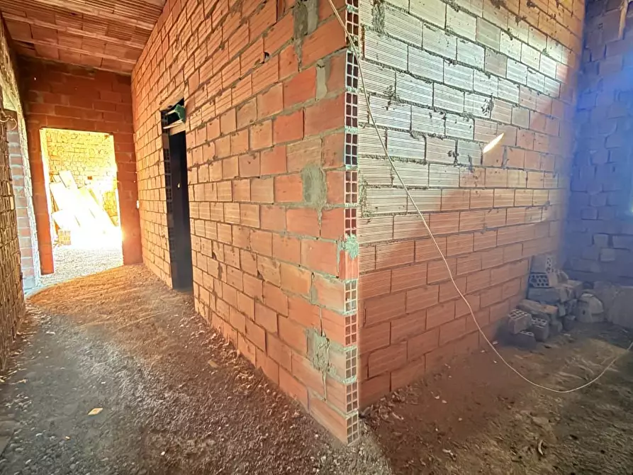 Immagine 40 di Casa colonica in vendita  a Ponte Buggianese