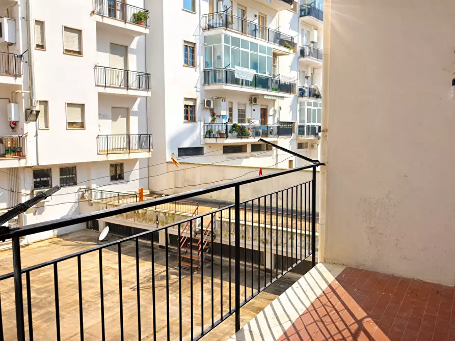 Immagine 4 di Appartamento in vendita  a Lecce