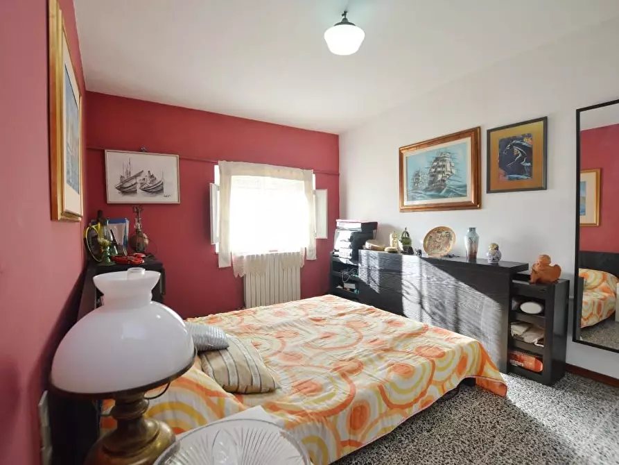 Immagine 16 di Casa bifamiliare in vendita  a Capannori