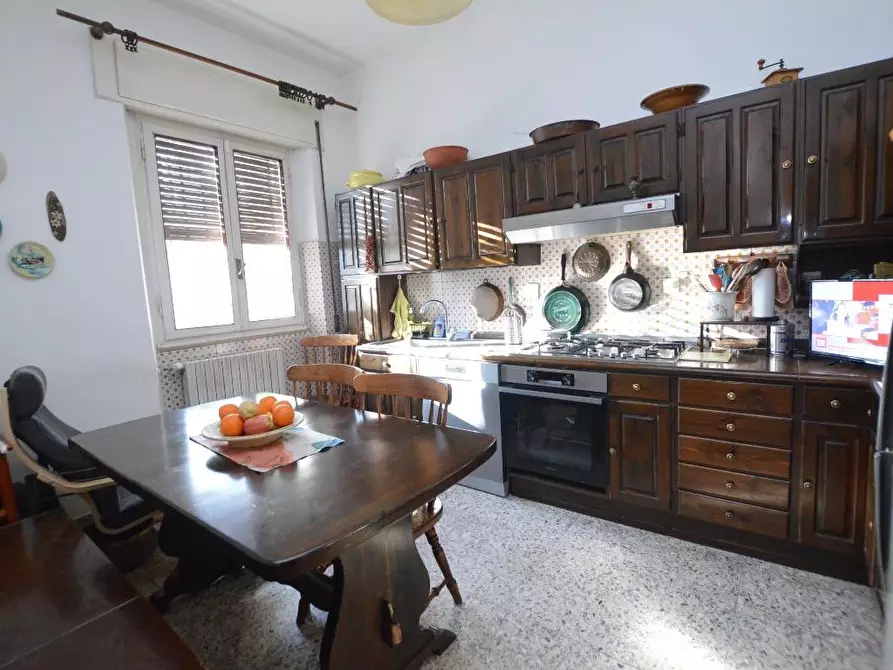 Immagine 4 di Casa bifamiliare in vendita  a Capannori