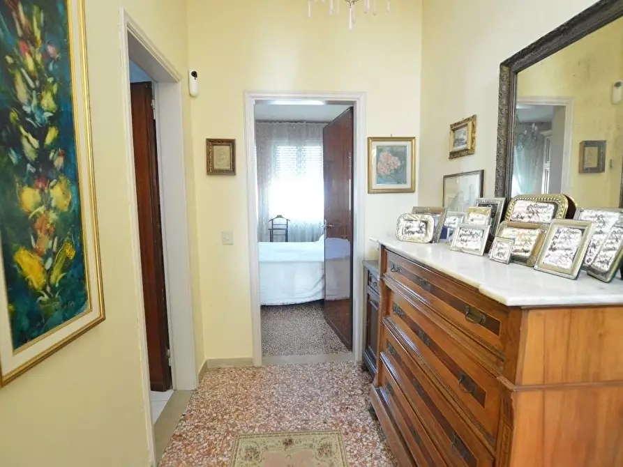 Immagine 6 di Casa bifamiliare in vendita  a Capannori