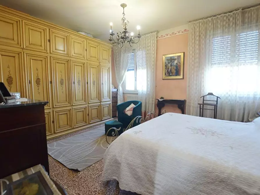 Immagine 7 di Casa bifamiliare in vendita  a Capannori