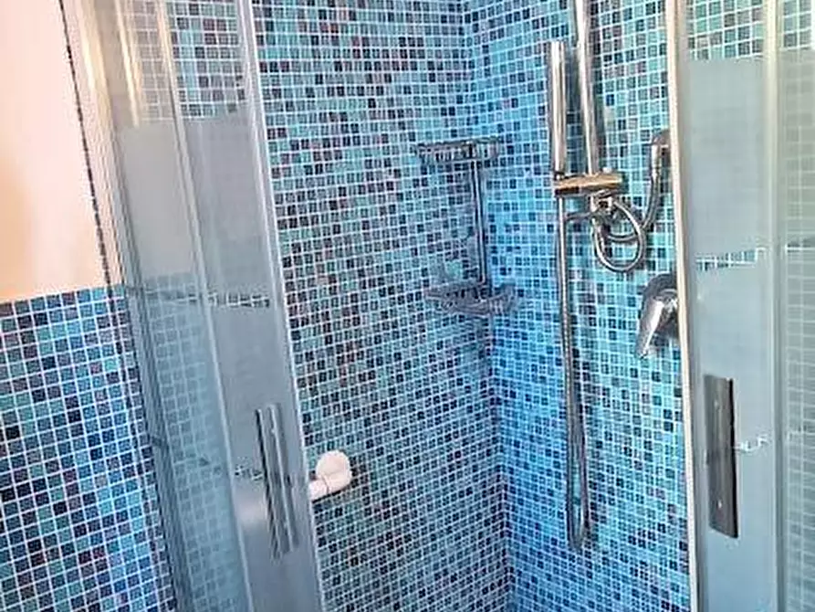 Immagine 9 di Villa in vendita  a San Giuliano Terme