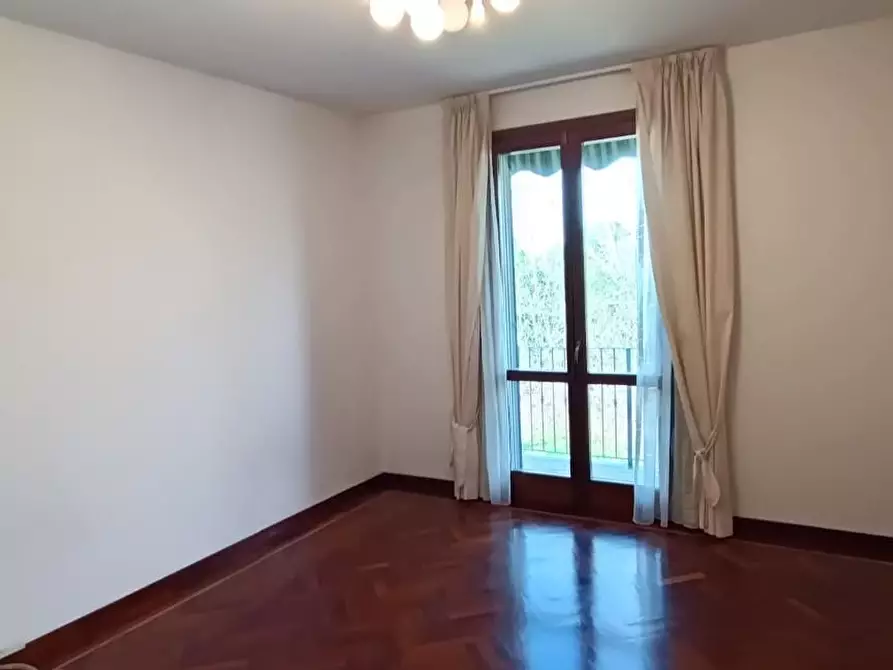 Immagine 13 di Villa in vendita  a San Giuliano Terme