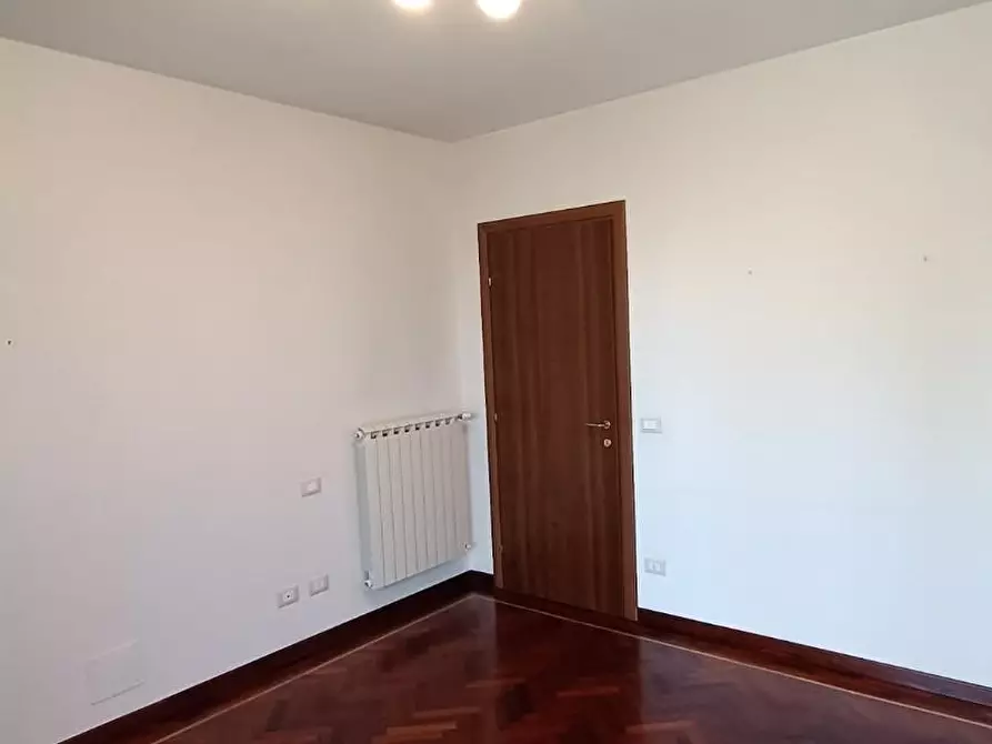 Immagine 14 di Villa in vendita  a San Giuliano Terme