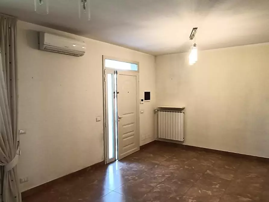 Immagine 5 di Villa in vendita  a San Giuliano Terme