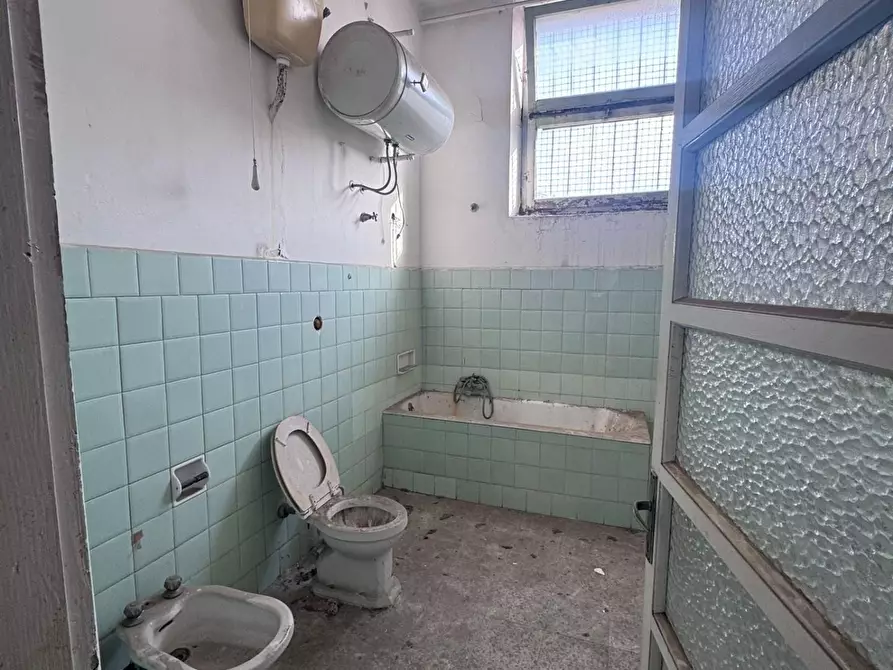 Immagine 14 di Appartamento in vendita  a Massa