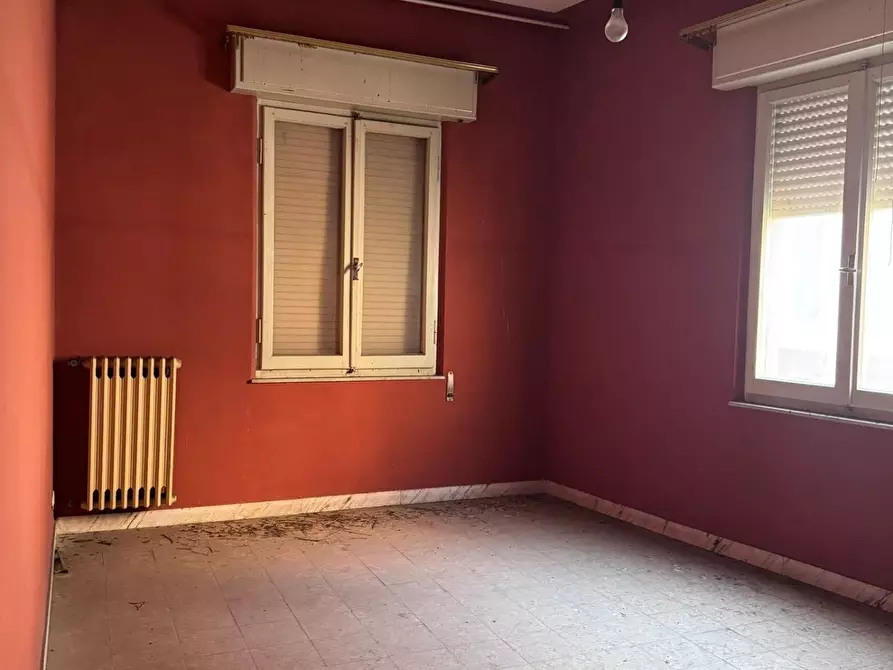 Immagine 3 di Appartamento in vendita  a Massa