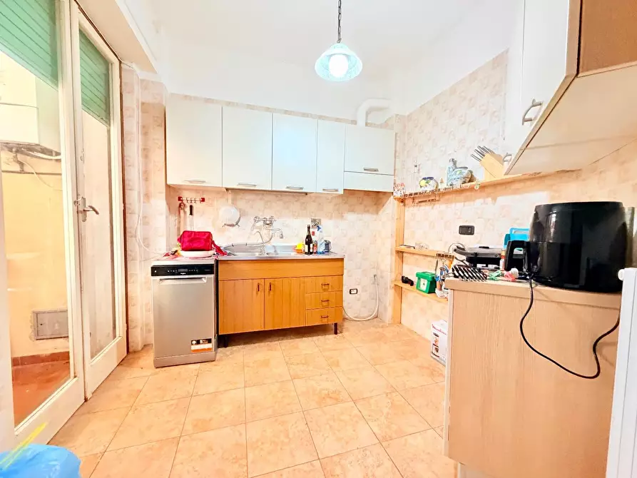 Immagine 7 di Appartamento in vendita  a Massa