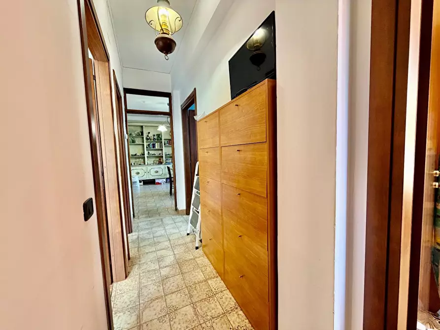 Immagine 12 di Appartamento in vendita  a Massa