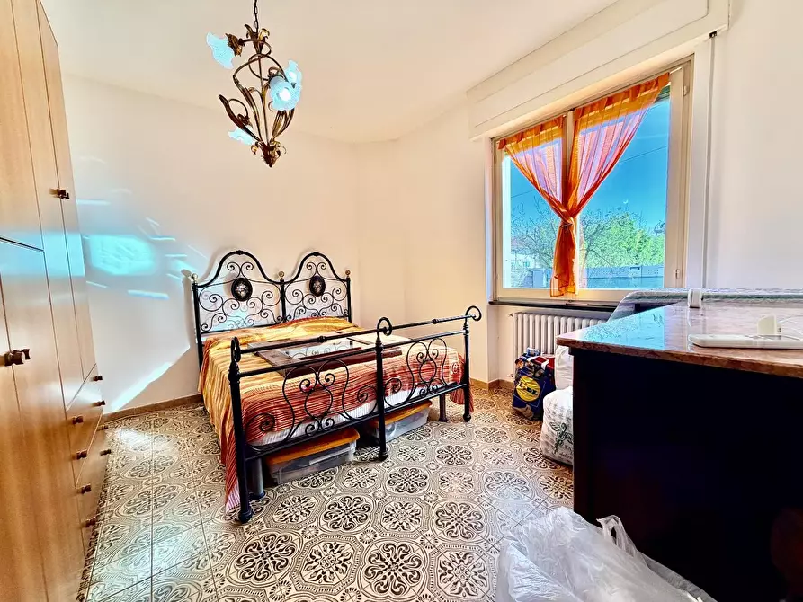 Immagine 13 di Appartamento in vendita  a Massa