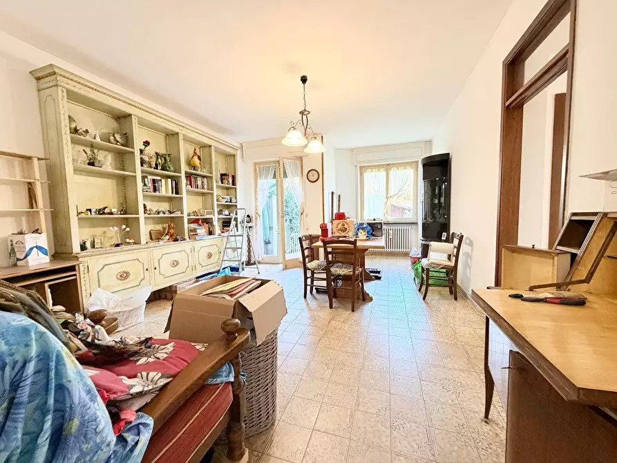 Immagine 1 di Appartamento in vendita  a Massa