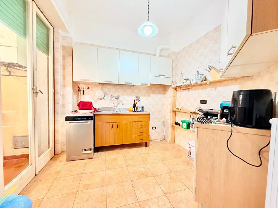 Immagine 8 di Appartamento in vendita  a Massa