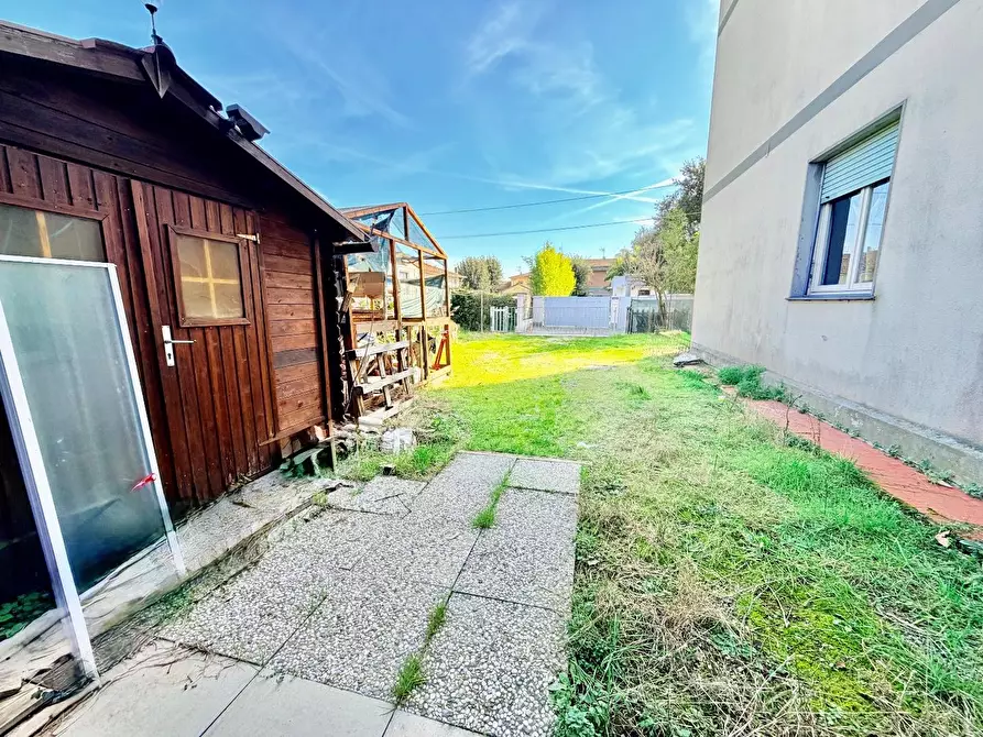 Immagine 26 di Appartamento in vendita  a Massa