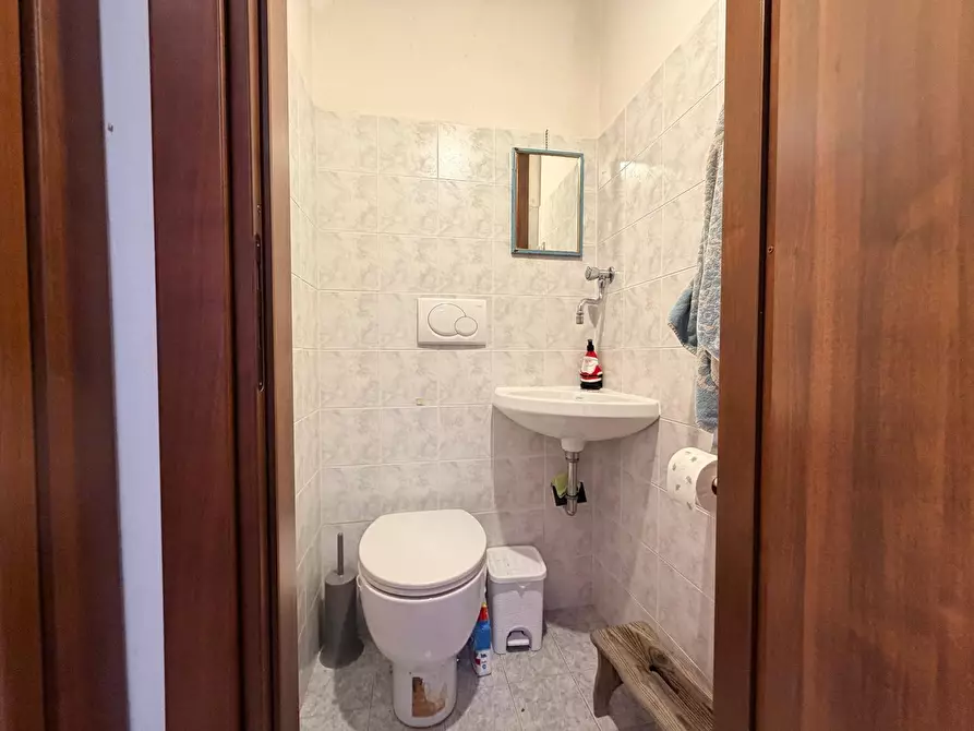 Immagine 19 di Appartamento in vendita  a Massa