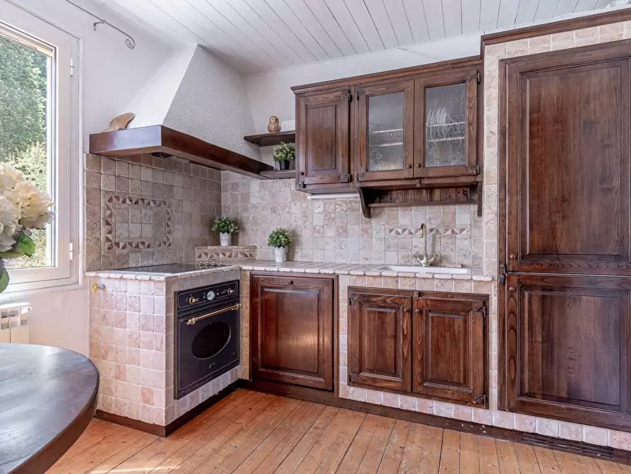 Immagine 7 di Villa in vendita  a Montelupo Fiorentino