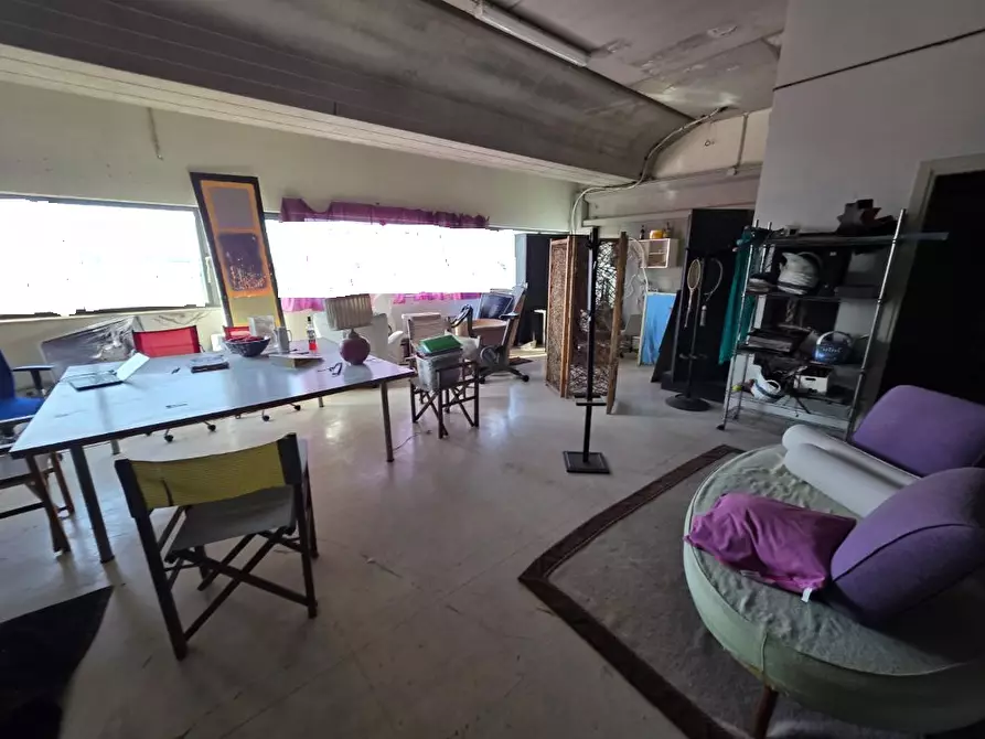 Immagine 8 di Attività artigianale in vendita  a Pontedera