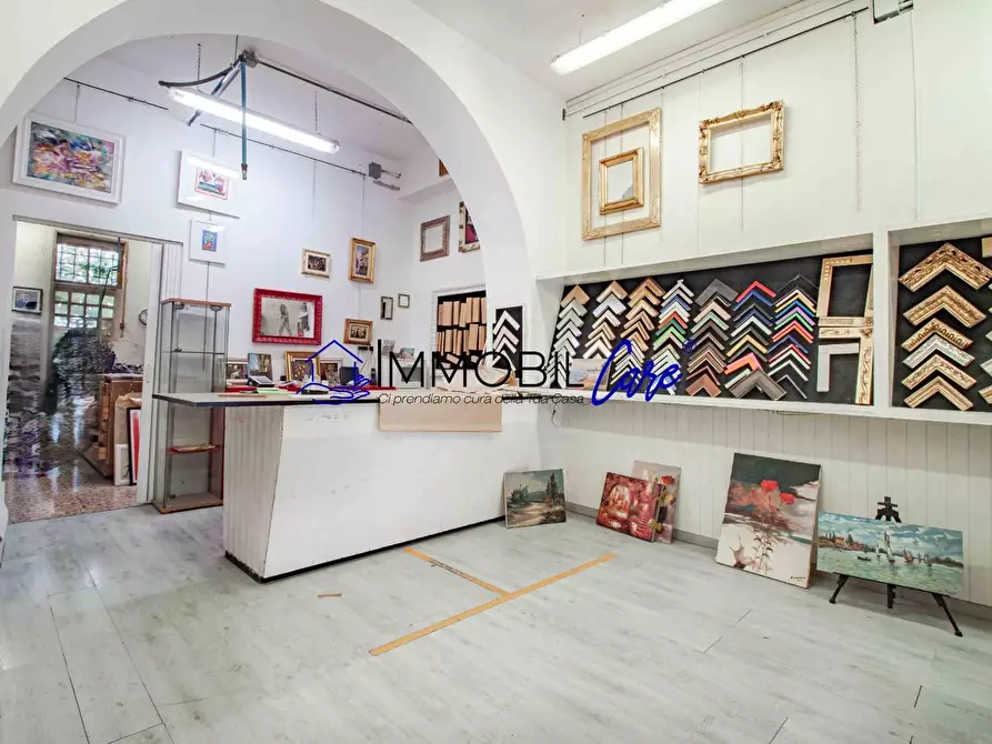 Immagine 2 di Appartamento in vendita  a Livorno