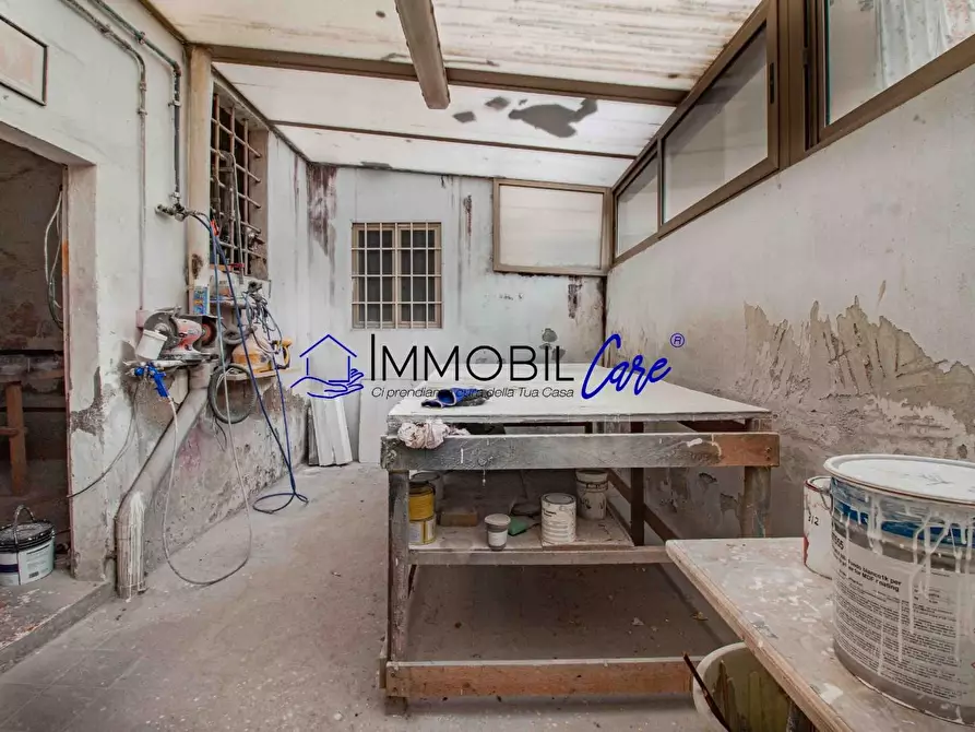 Immagine 14 di Appartamento in vendita  a Livorno