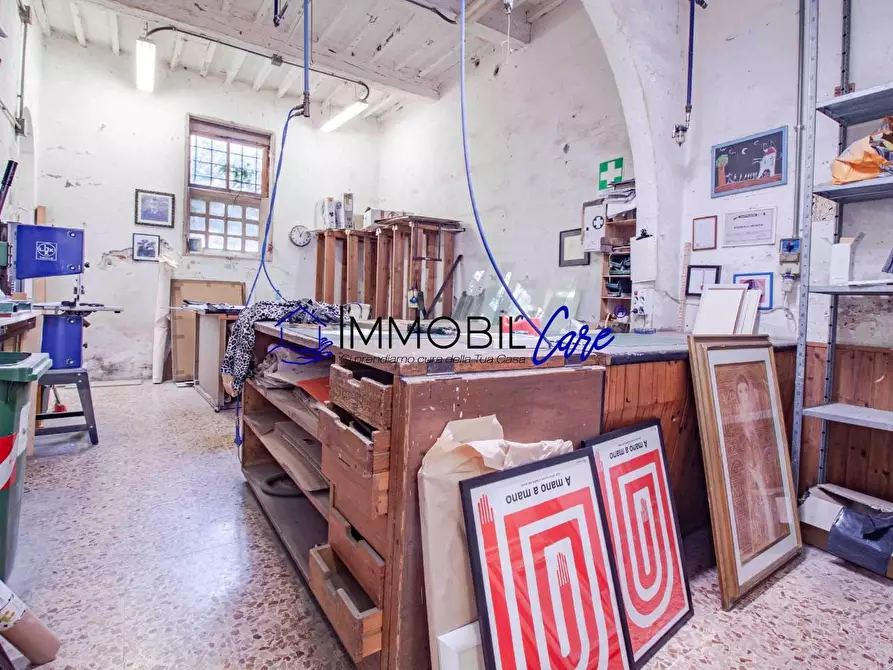 Immagine 7 di Appartamento in vendita  a Livorno