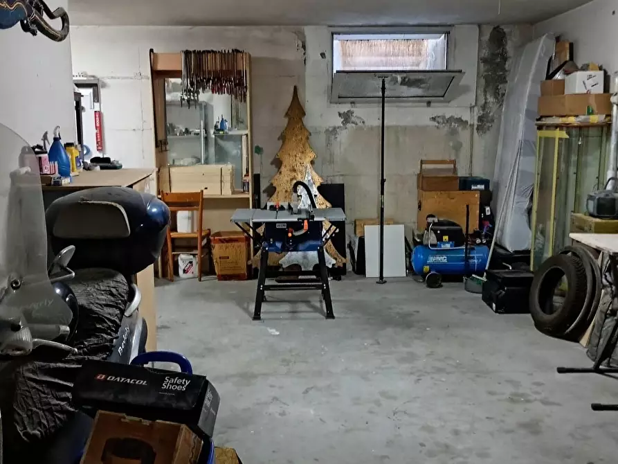 Immagine 13 di Appartamento in vendita  a Massa