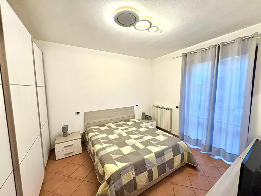 Immagine 9 di Appartamento in vendita  a Massa