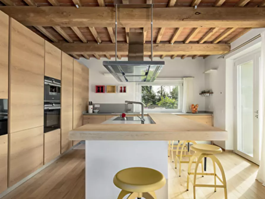 Immagine 14 di Appartamento in vendita  a Siena