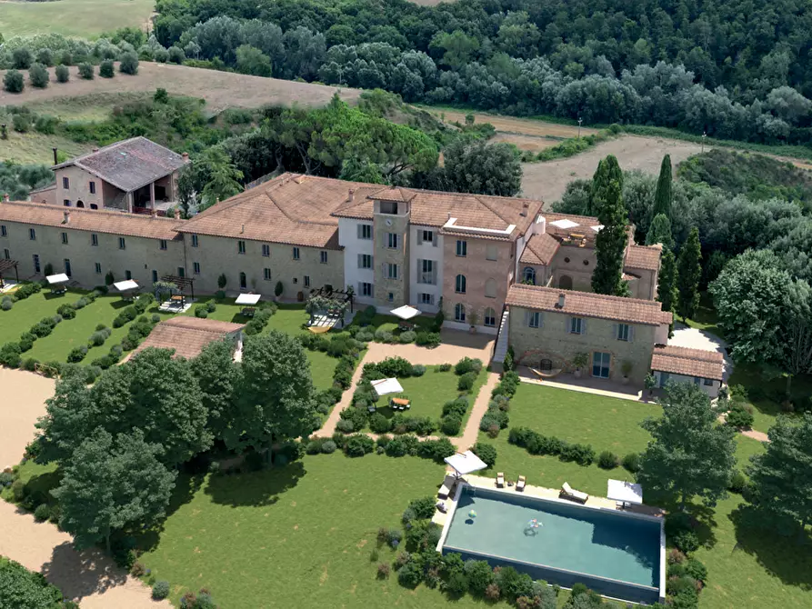 Immagine 10 di Appartamento in vendita  a Siena