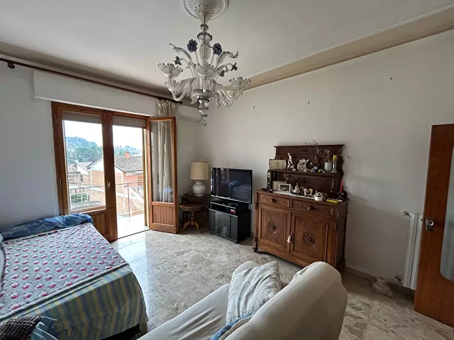 Immagine 2 di Appartamento in vendita  a Siena