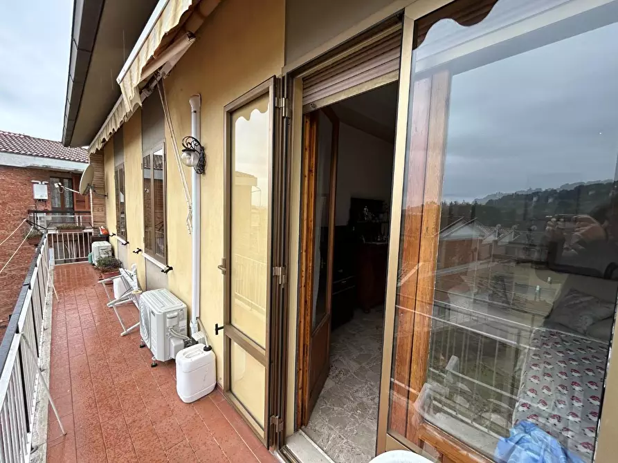 Immagine 4 di Appartamento in vendita  a Siena