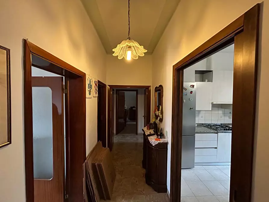 Immagine 5 di Appartamento in vendita  a Siena