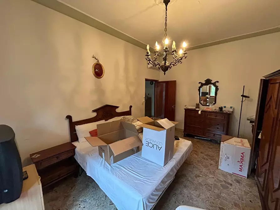 Immagine 14 di Appartamento in vendita  a Siena