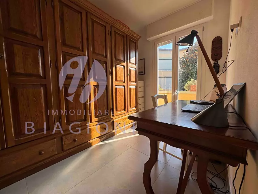 Immagine 6 di Appartamento in vendita  a Pietrasanta