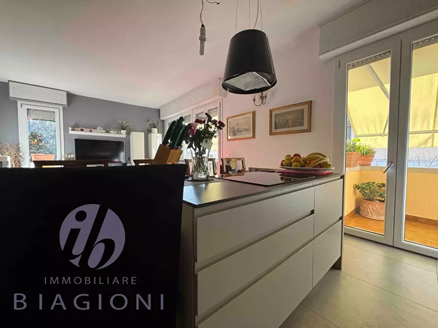 Immagine 9 di Appartamento in vendita  a Pietrasanta