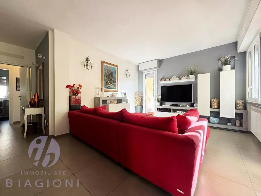 Immagine 3 di Appartamento in vendita  a Pietrasanta