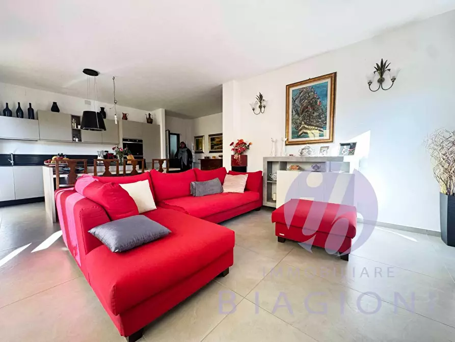 Immagine 1 di Appartamento in vendita  a Pietrasanta