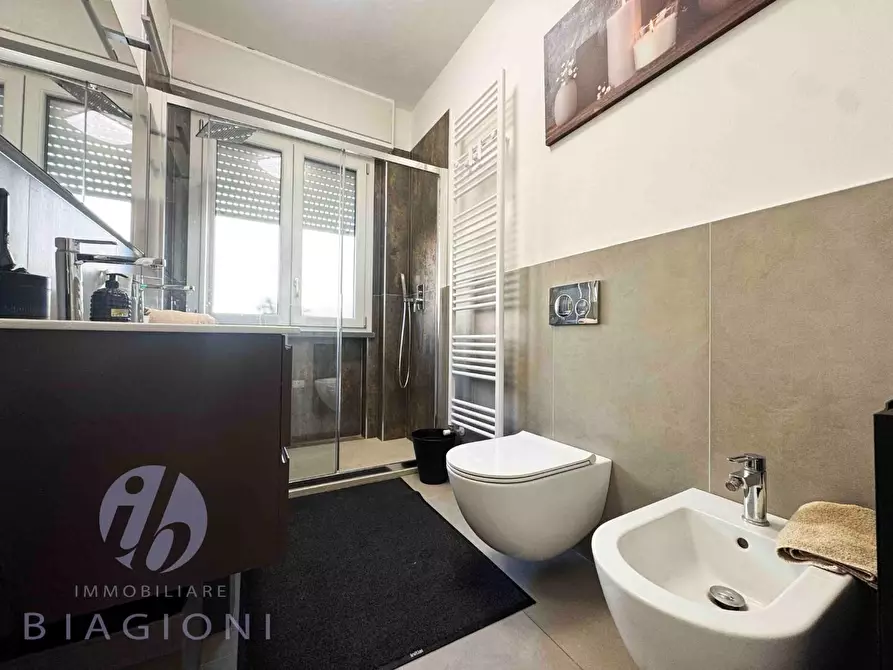 Immagine 17 di Appartamento in vendita  a Pietrasanta