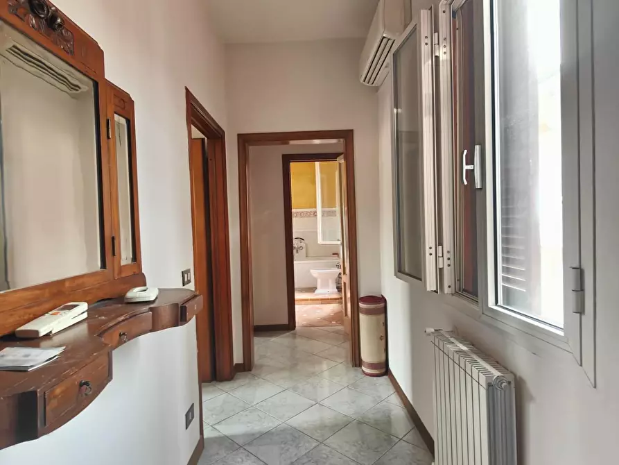 Immagine 10 di Appartamento in vendita  a Santa Croce Sull'arno