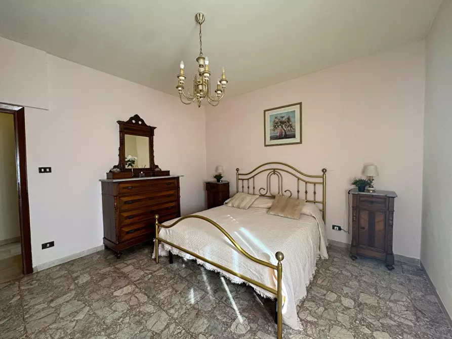 Immagine 12 di Appartamento in vendita  a Camaiore