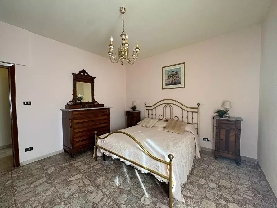 Immagine 16 di Appartamento in vendita  a Camaiore