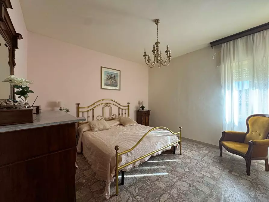 Immagine 24 di Appartamento in vendita  a Camaiore