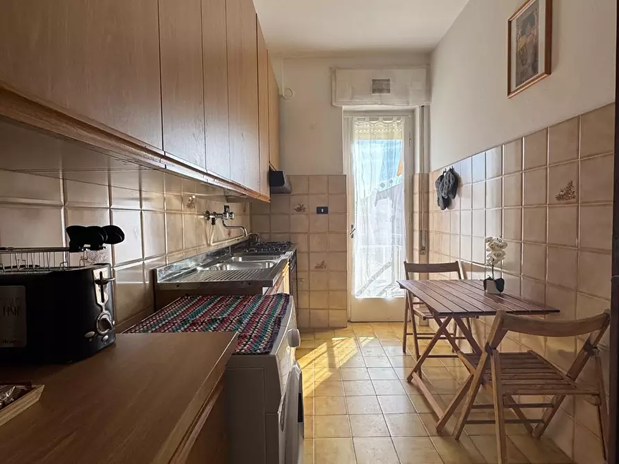 Immagine 5 di Appartamento in vendita  a Camaiore