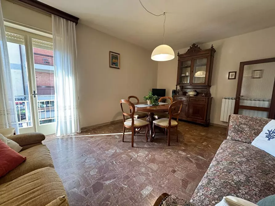 Immagine 19 di Appartamento in vendita  a Camaiore